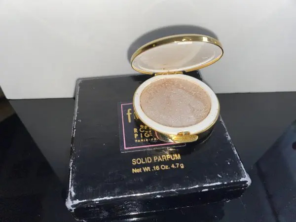 Robert Piguet Fracas Solid Parfum - Image 8