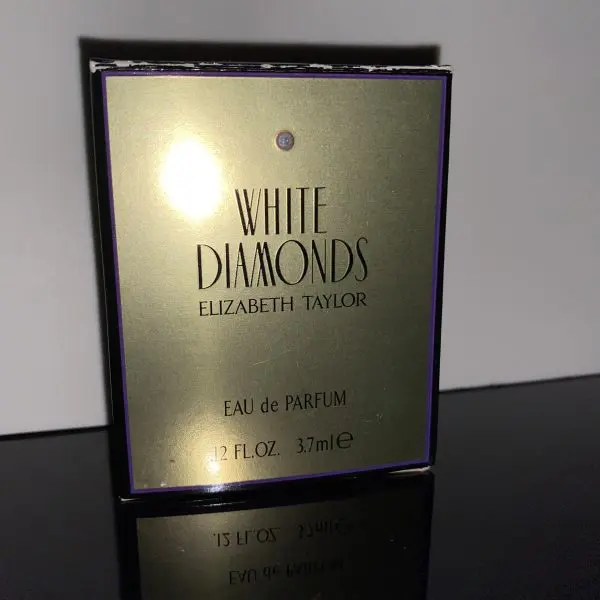 Elizabeth Taylor White Diamonds Eau de Parfum - Image 8