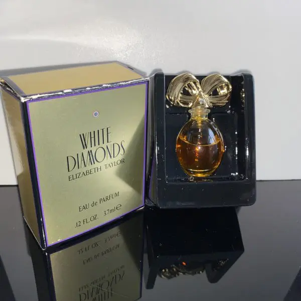Elizabeth Taylor White Diamonds Eau de Parfum - Image 5