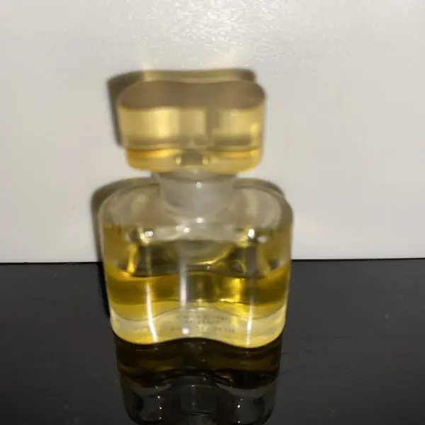 Estee Lauder - Image 2