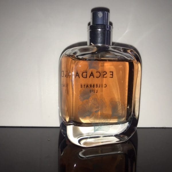 Escada  Celebrating Life  Eau de Parfum  50 ml  Vapo - Obrázek 4