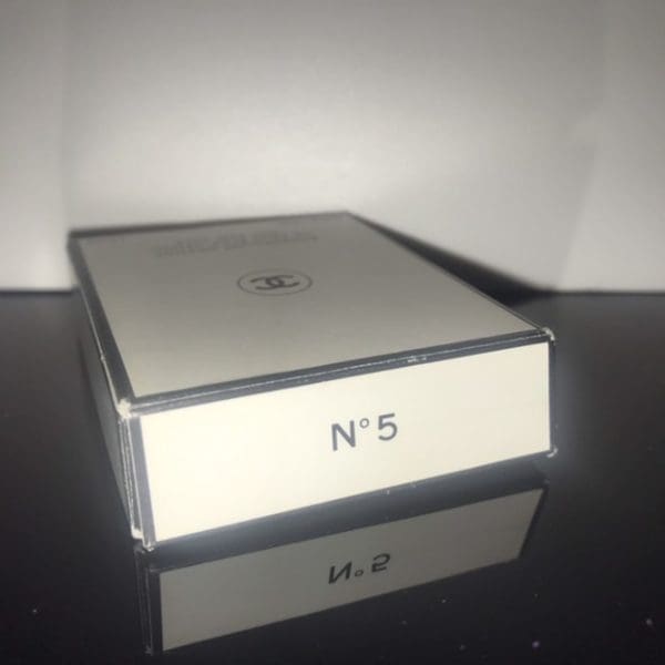 Chanel No. 5 čistý parfém 1,5 ml - Obrázek 4