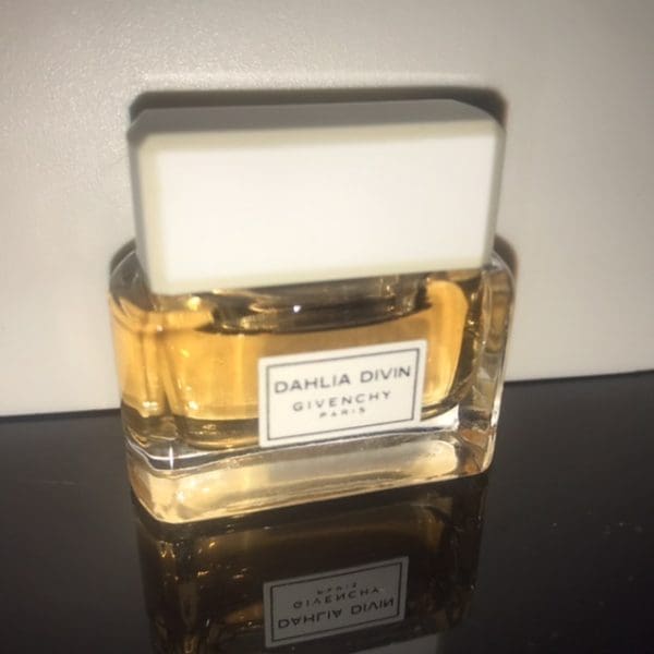 Givenchy   Dahlia Divin  Eau de Parfum 5 ml - Obrázek 2