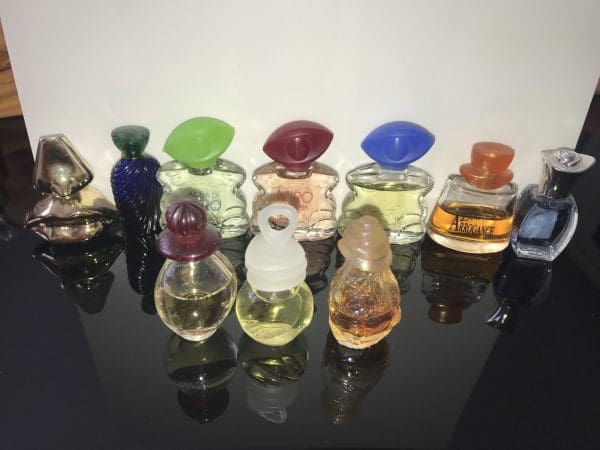 Výprodej: jedinečná nabídka pro sběratelky27 x miniatura+ dárek: 3 velké flakonyspousta už nesehnatelných vůní - Obrázek 2
