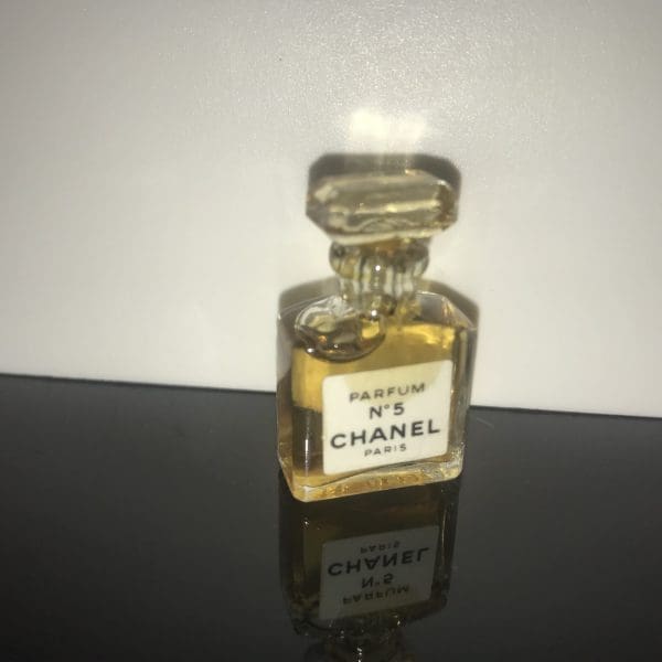 Chanel  N°5  čistý parfém  1,5 ml - Obrázek 2