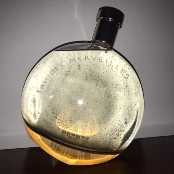 Hermés Eau de Merveilles factice, giant, dummy sběratelská raritavýška 24 cm  váha 3,10 kg