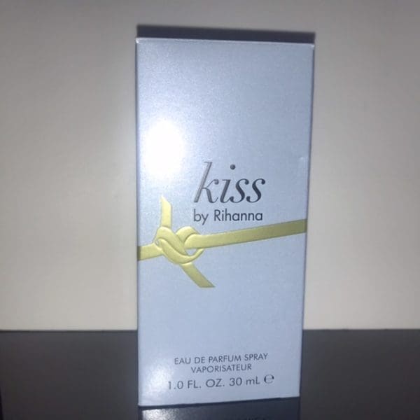 Rihanna  Kiss  Eau de Parfum  30 ml  Vapo - Obrázek 7