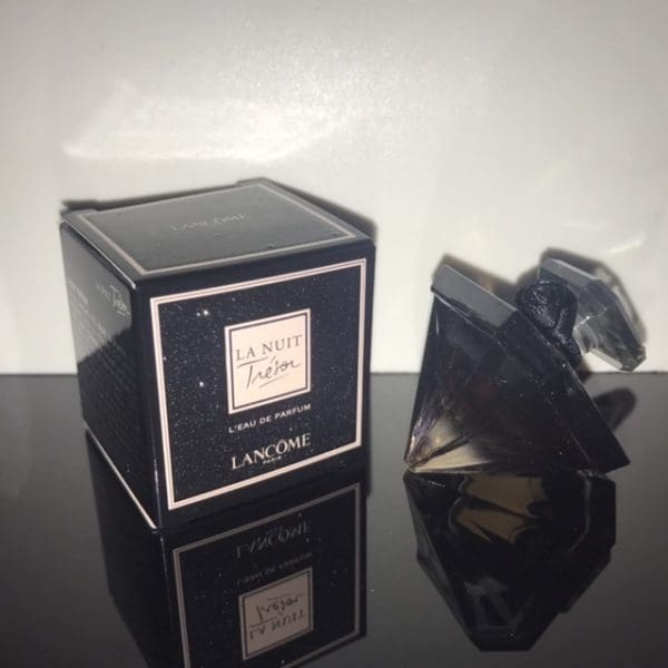 Lancôme La Nuit Trésor L'Eau de Parfum  5 ml Rok: 2015