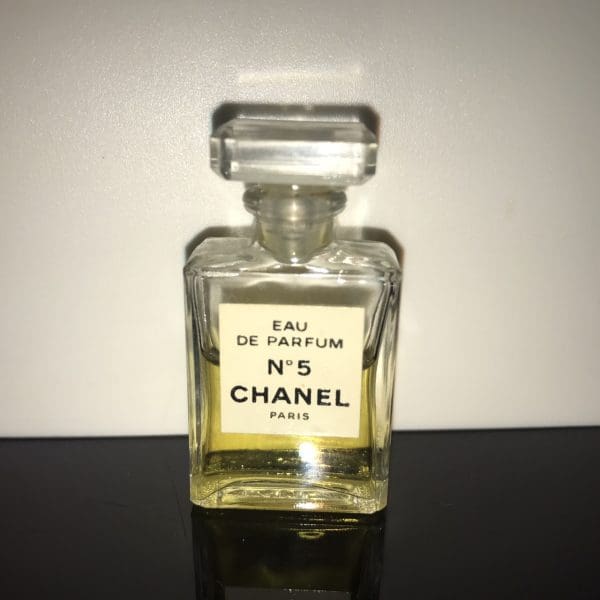 Chanel No. 5 Eau de Parfum 4 ml nestárnoucí klasika RARITA