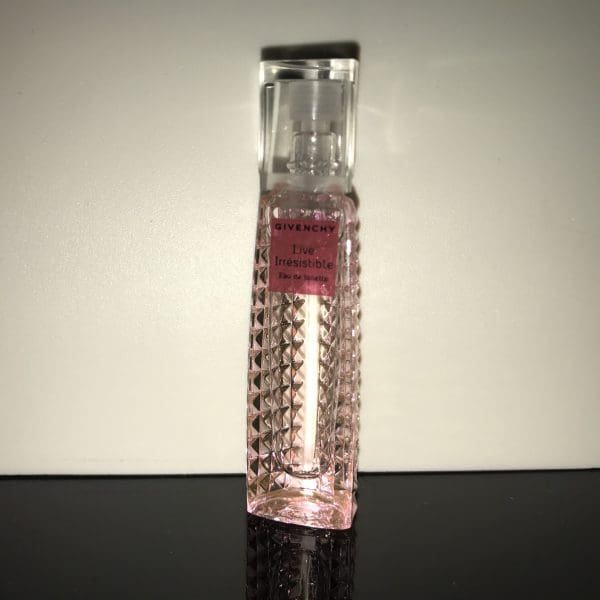 Givenchy  Live Irrésistible  Eau de Toilette  3 ml - Obrázek 2