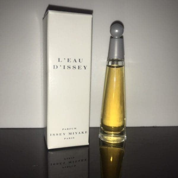 Issey Miyake  L'Eau D'Issey  čistý parfém  3 ml