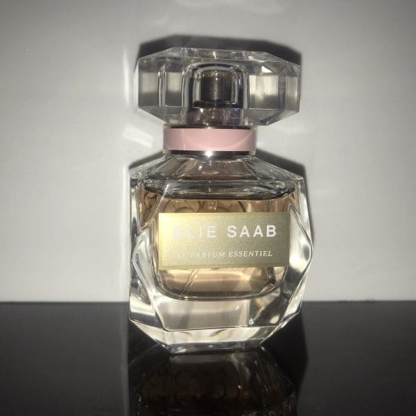 Elie Saab  Le Parfum Essentiel  Eau de Parfum  30 ml  Vapo - Obrázek 4