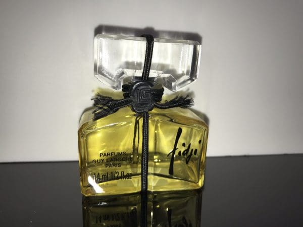 Guy Laroche  Fidji
