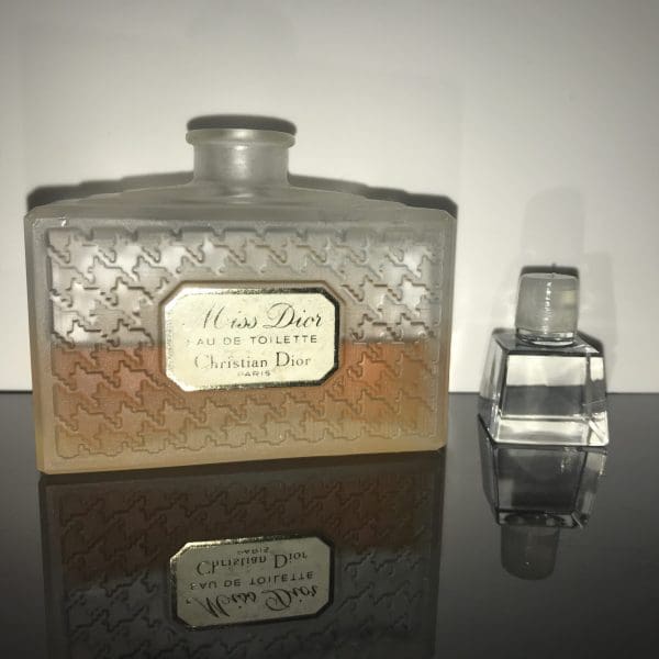 Christian Dior  Miss Dior  Eau de Toilette  100 ml<BR> VINTAGE RARITA<BR>NÁDHERNÝ BROUŠENÝ FLAKON - Obrázek 3