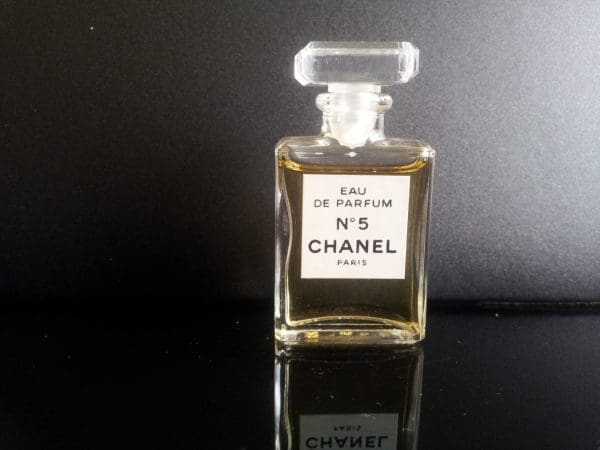 Chanel No. 5 Eau de Parfum 4 ml nestárnoucí klasika RARITA