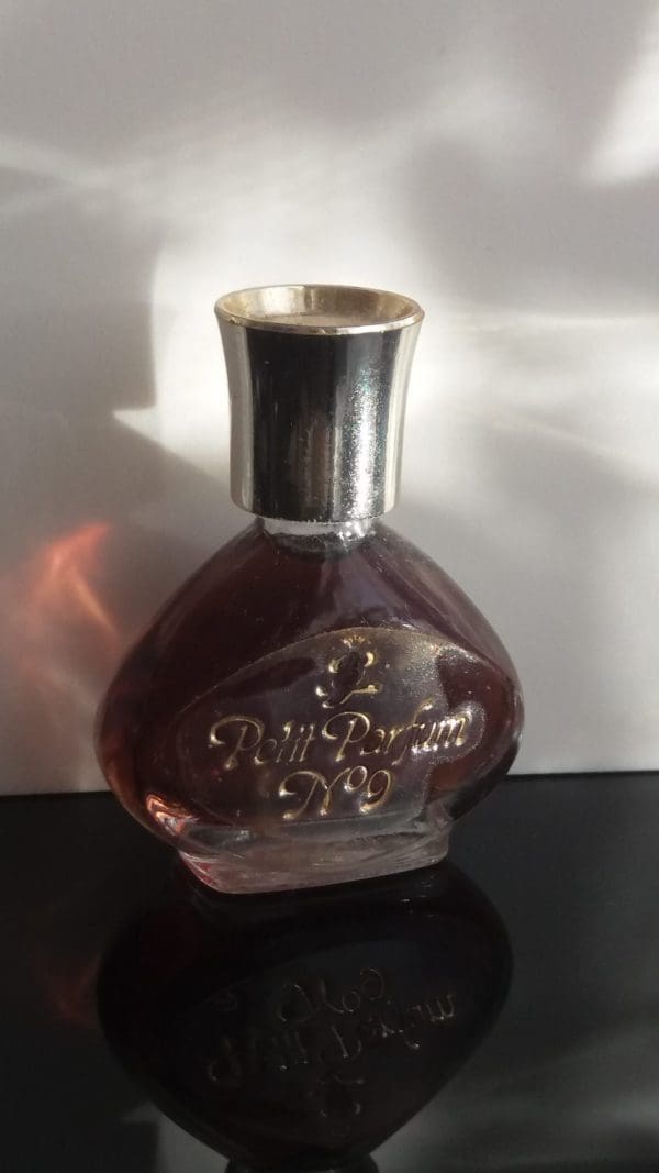 Petit Parfum  No. 9  čistý parfém