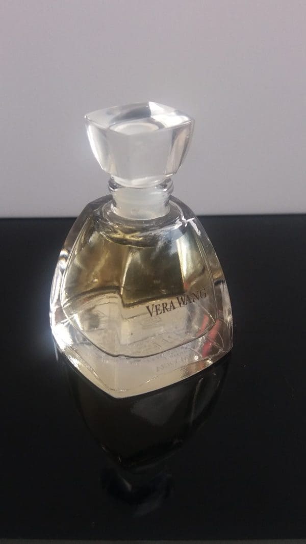 Vera Wang  Vera Wang  čistý parfém