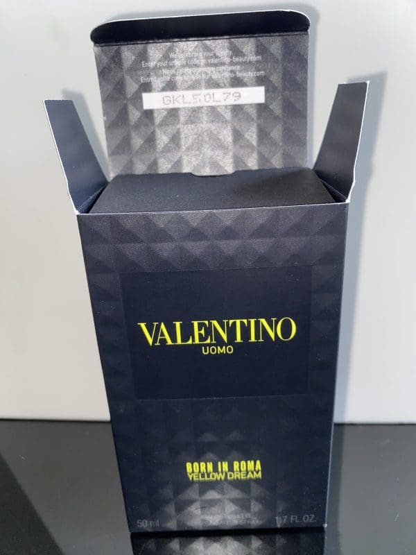 Valentino Uomo Born In Roma Yellow Dream Eau de Toilette 50 ml - Obrázek 8