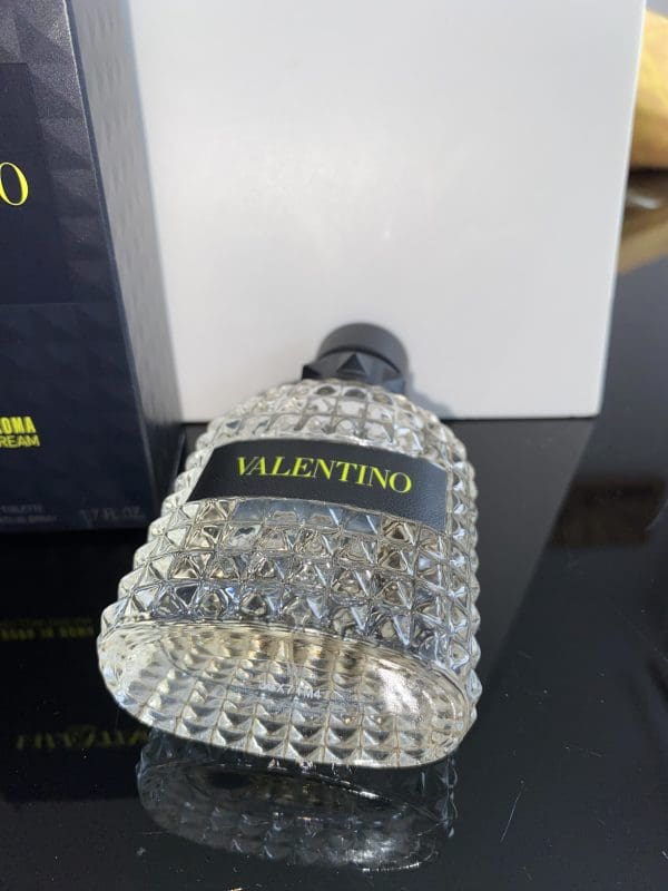 Valentino Uomo Born In Roma Yellow Dream Eau de Toilette 50 ml - Obrázek 6