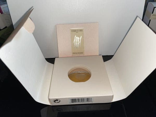 Cerruti  1881 Pour Femme  čistý parfém  3,7 ml - Obrázek 10