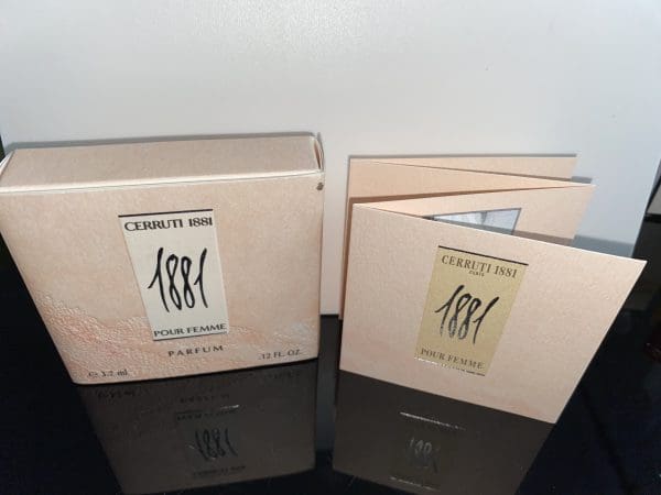 Cerruti  1881 Pour Femme  čistý parfém  3,7 ml - Obrázek 3