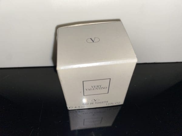 Valentino  Very Valentino  Eau de Toilette  4,5 ml - Obrázek 8