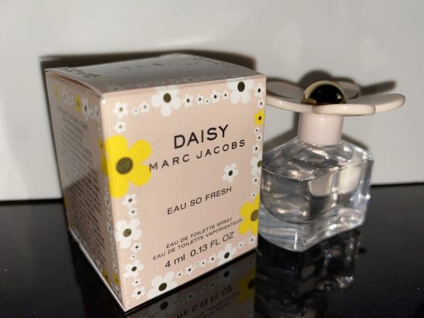 Marc Jacobs  Daisy Eau So Fresh  Eau de Toilette  4 ml  Vapo - Obrázek 6
