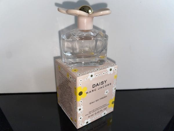 Marc Jacobs  Daisy Eau So Fresh  Eau de Toilette  4 ml  Vapo - Obrázek 3