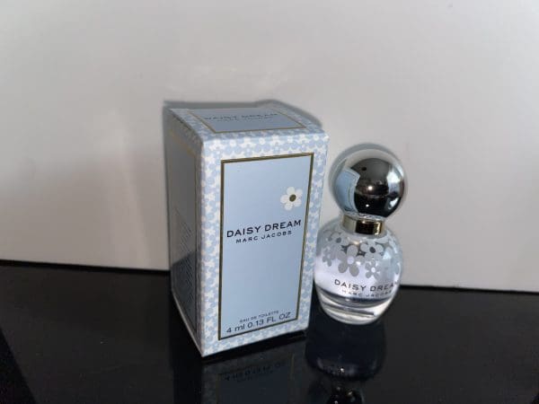 Marc Jacobs  Daisy Dream  Eau de Toilette  4 ml - Obrázek 5