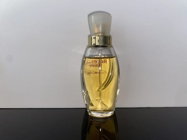 Priscilla Presley  Roses and More  Eau de Toilette  30 ml - Obrázek 2