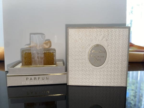 Christian Dior Miss Dior 15 ml  čistý parfém box - Obrázek 12