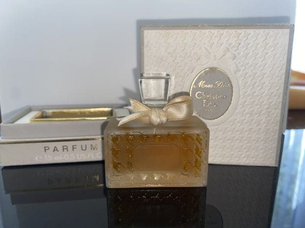 Christian Dior Miss Dior 15 ml  čistý parfém box - Obrázek 7