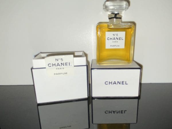 Chanel  N°5  čistý parfém  7,5 ml - Obrázek 8