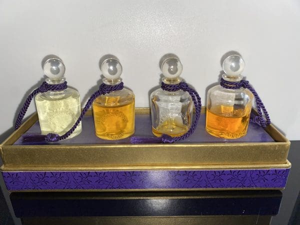 Penhaligons Eau de Toilette 5 ml Gardenia-Lily of the Valley-Orange Blossom-Violetta vintage rarita - Obrázek 4