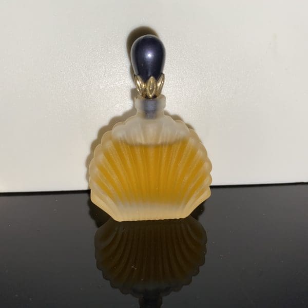 Elizabeth Taylor Black Pearls čistý parfém - Obrázek 3