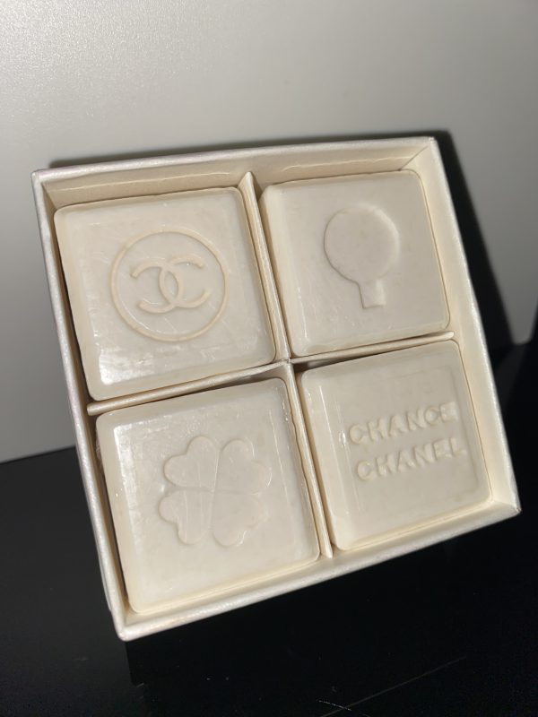 Chanel Chance Eau Fraîche parfémovaná mýdla 4×40 g (Les Dés de Chance) - Obrázek 5