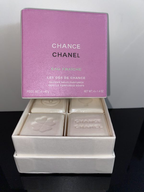 Chanel Chance Eau Fraîche parfémovaná mýdla 4×40 g (Les Dés de Chance) - Obrázek 4