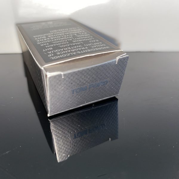 Tom Ford Oud Wood Eau de Parfum 7,5 ml - Obrázek 8